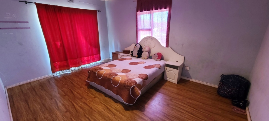 5 Bedroom Property for Sale in Malibu Village Western Cape